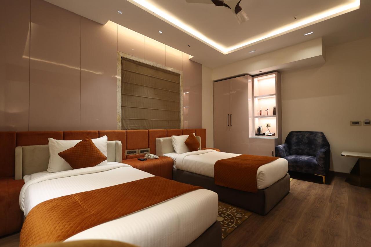 The Ramayana Hotel, Ayodhya Exterior photo