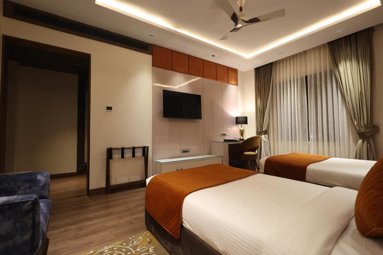 The Ramayana Hotel, Ayodhya Exterior photo