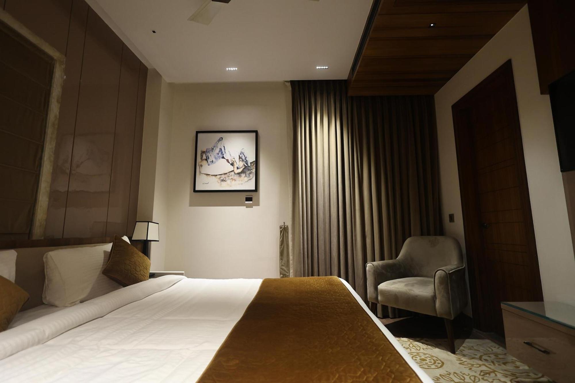 The Ramayana Hotel, Ayodhya Exterior photo