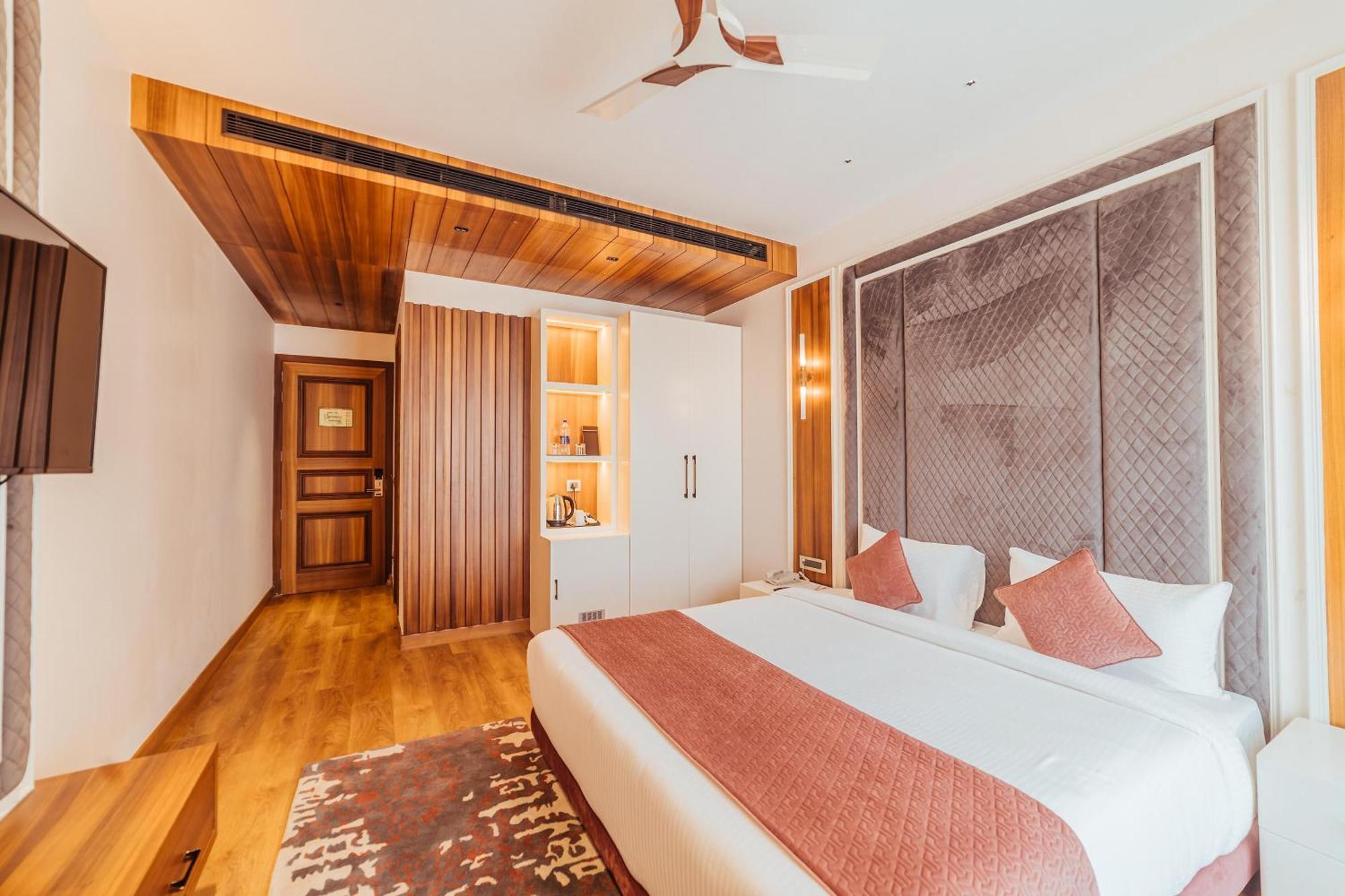 The Ramayana Hotel, Ayodhya Exterior photo